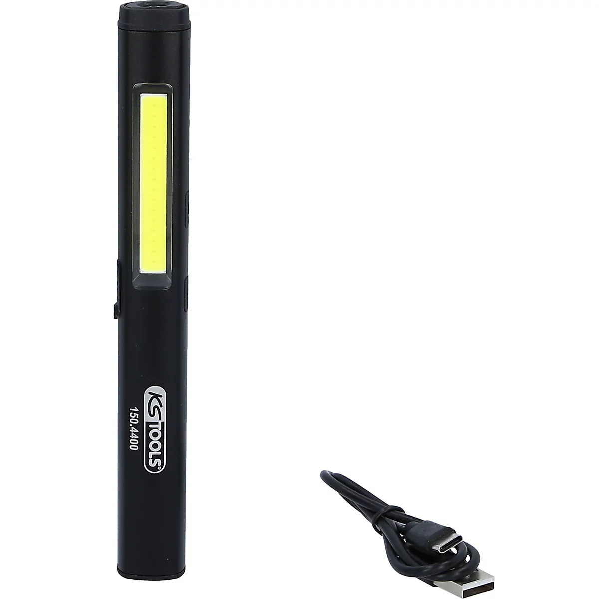 Zwarte staafvormige lamp met LED-licht en oplaadkabel. De woorden "KS Tools" zijn te zien op de lamp.